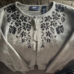 Elegant Floral Knit Cardigan